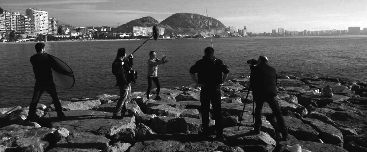 videogenic-rodaje-león-playa1-1024x768-blancoynegro1170px